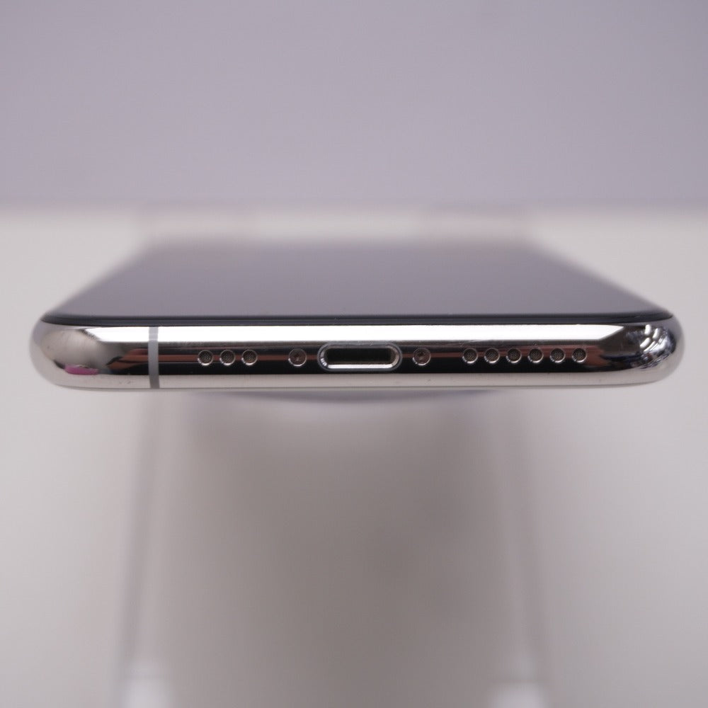 Apple iPhone 11 Pro 64GB シルバー SIMロック解除済み MWC32J/A
