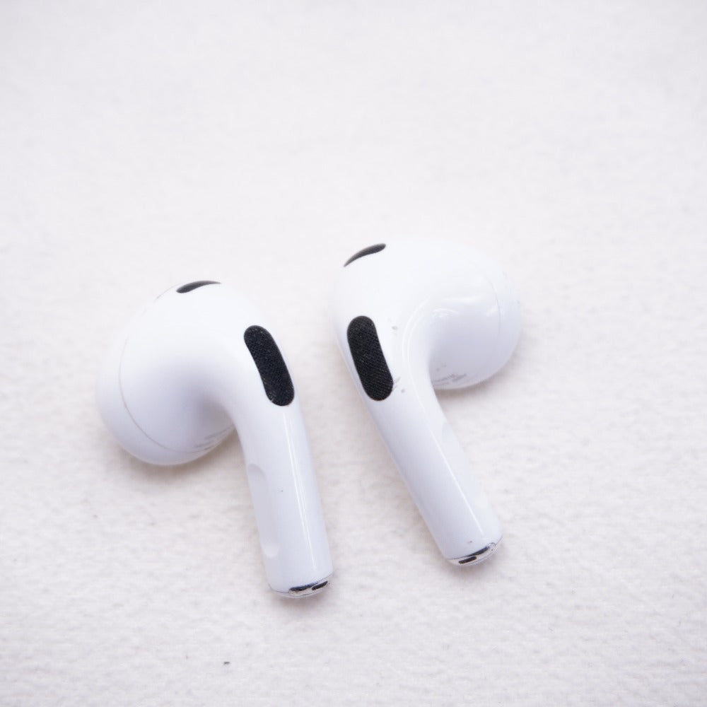 Apple オーディオ機器 AirPods 第3世代 Lightning充電ケース付属