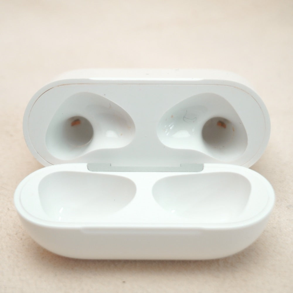 Apple オーディオ機器 AirPods 第3世代 Lightning充電ケース付属 MPNY3J/A