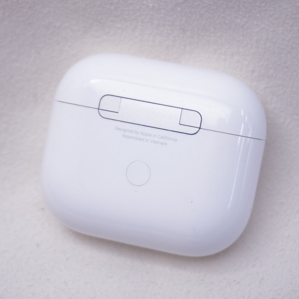 Apple オーディオ機器 AirPods 第3世代 Lightning充電ケース付属