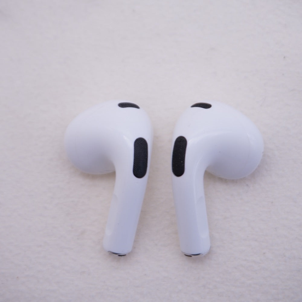 Apple オーディオ機器 AirPods 第3世代 MagSafe対応