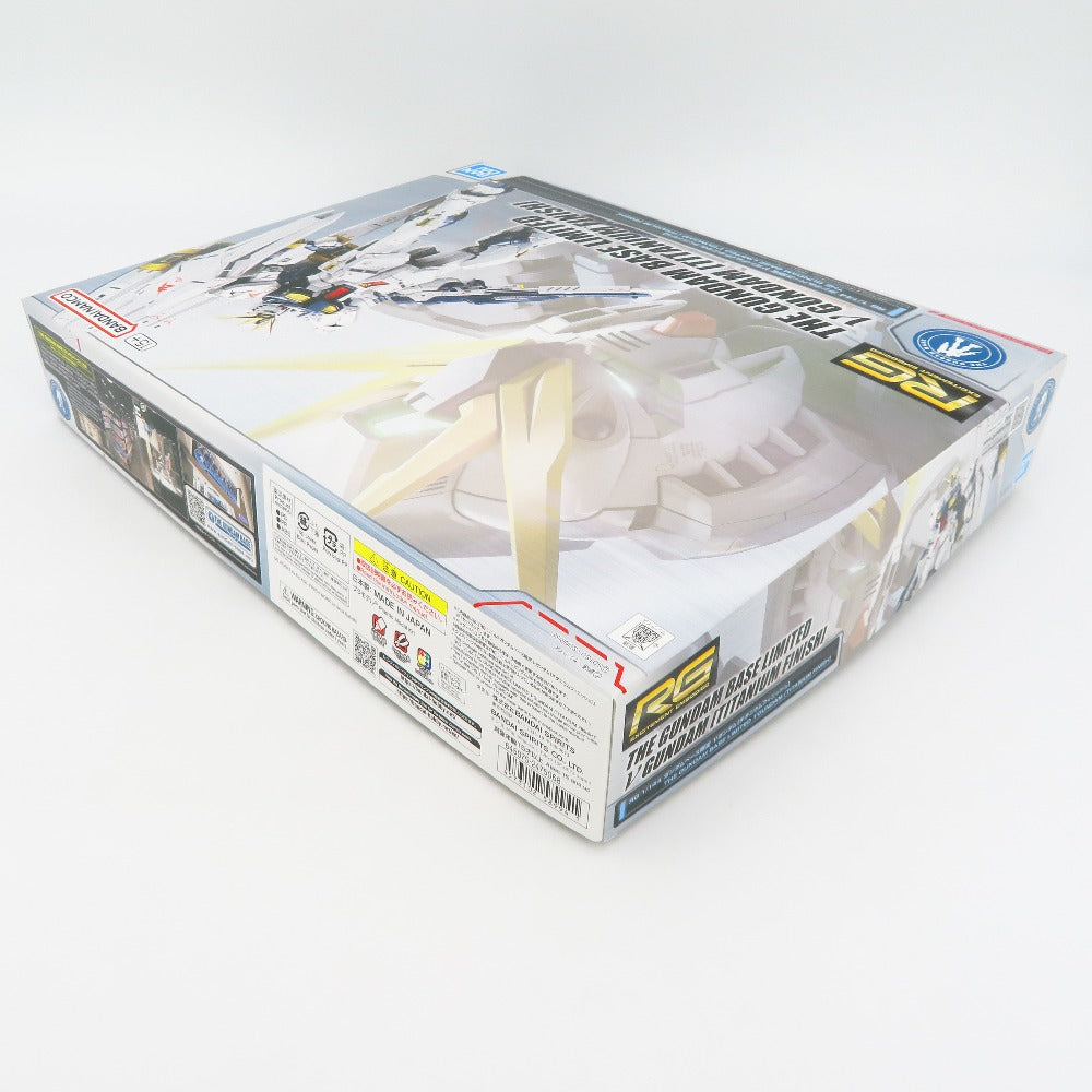 BANDAI SPIRITS (バンダイスピリッツ) プラモデル RG RX-93 νガンダム チタニウムフィニッシュ 「機動戦士ガンダム 逆襲のシャア」 ガンダムベース限定 未使用品