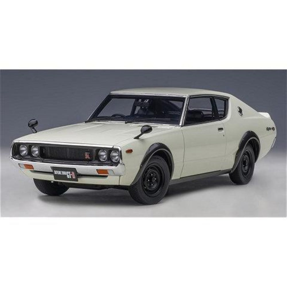 スカイライン 2000 GT-R KPGC110 ホワイト ミニカー AUTOart オート