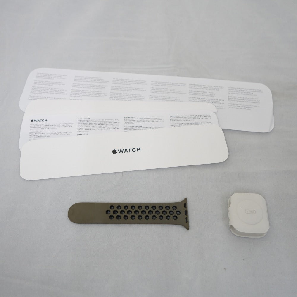 Apple Watch アップルウォッチ Apple Watch Series 8 GPSモデル 41mm スターライト アルミニウムケース Nikeスポーツバンド MNPD3J/A 美品