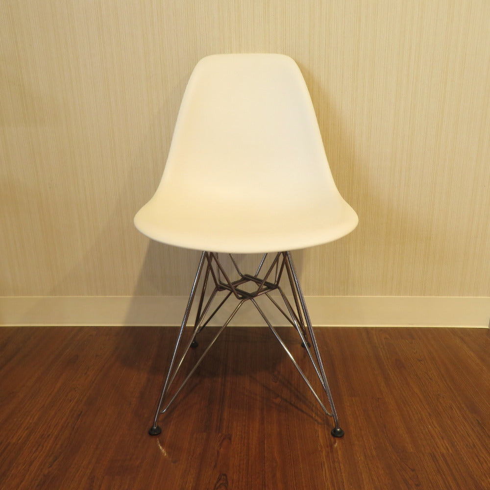 Herman Miller（ハーマンミラー）イームズプラスチックシェルサイドチェア Eames Shell Chair / Side Chair（DSR）トリバレントクローム  / ホワイト ｜コンプオフ プラス – コンプオフプラス 公式ショップ