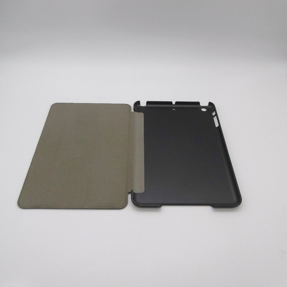 iPad mini (Apple アイパッド ミニ) iPad Apple iPad mini 2 Wi-Fiモデル 16GB ME279J/A シルバー カバー付属 動作品 美品
