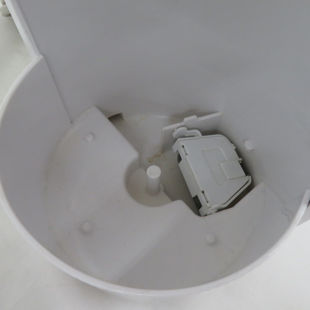 SHARP シャープ リビング家電 加湿器 気化式 ホワイト 容量2.4L/加湿量290mL 8畳 パーソナルタイプ DCモーター 省エネ プラズマクラスター 7000 HV-R30-W