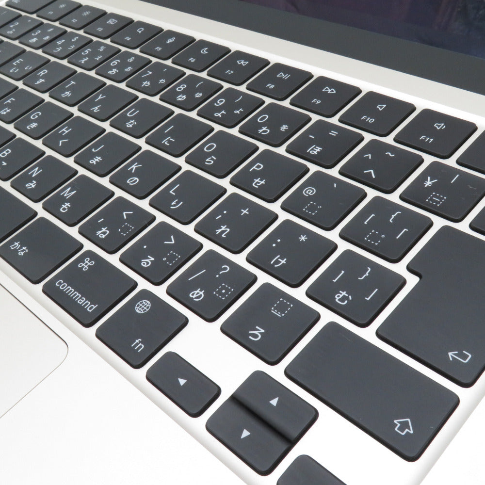 Apple MacBook Air Liquid Retinaディスプレイ 13.6 MLY13J/A [スター