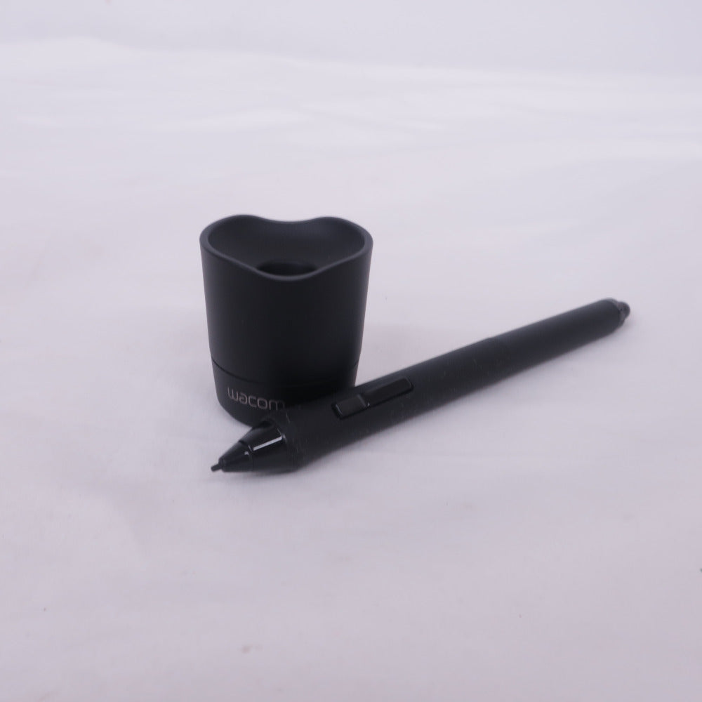 Wacom ワコム ペンタブレット intuos Pro medium  PTH-651