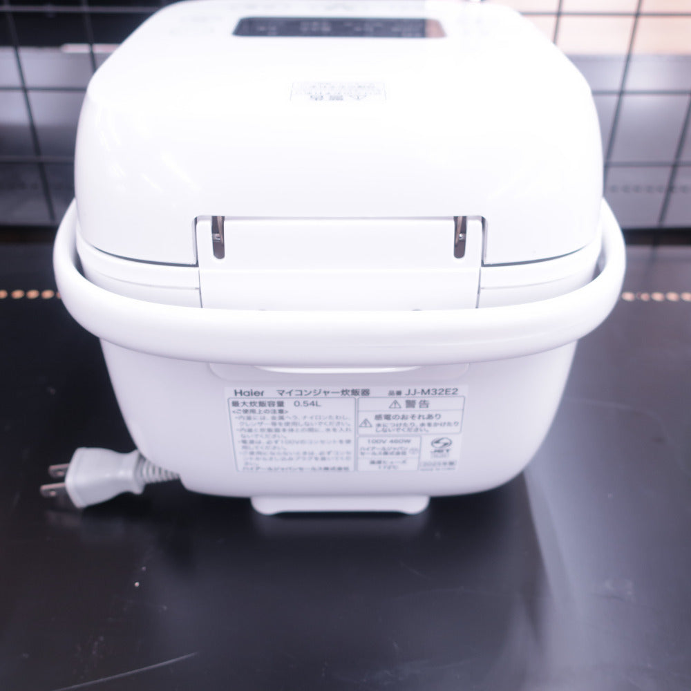 Haier (ハイアール) 3合炊きマイコンジャー炊飯器 JJ-M32E2 ホワイト アウトレット品  【コンプオフ金沢野々市店】 マイコンジャー炊飯器 ホワイト JJ-M32B(W) [3合 /マイコン