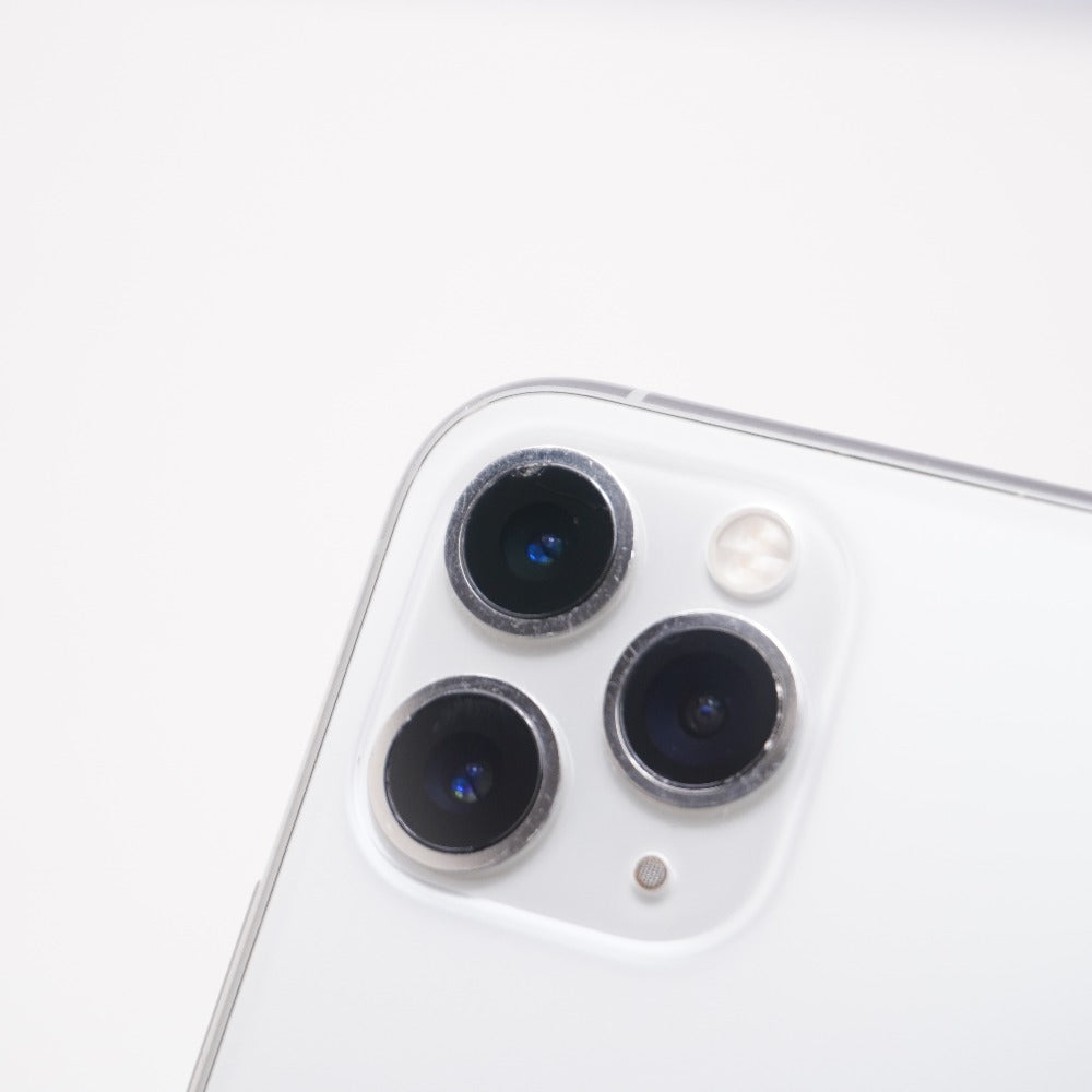 Apple iPhone 11 Pro 64GB シルバー SIMロック解除済み MWC32J/A 難あり