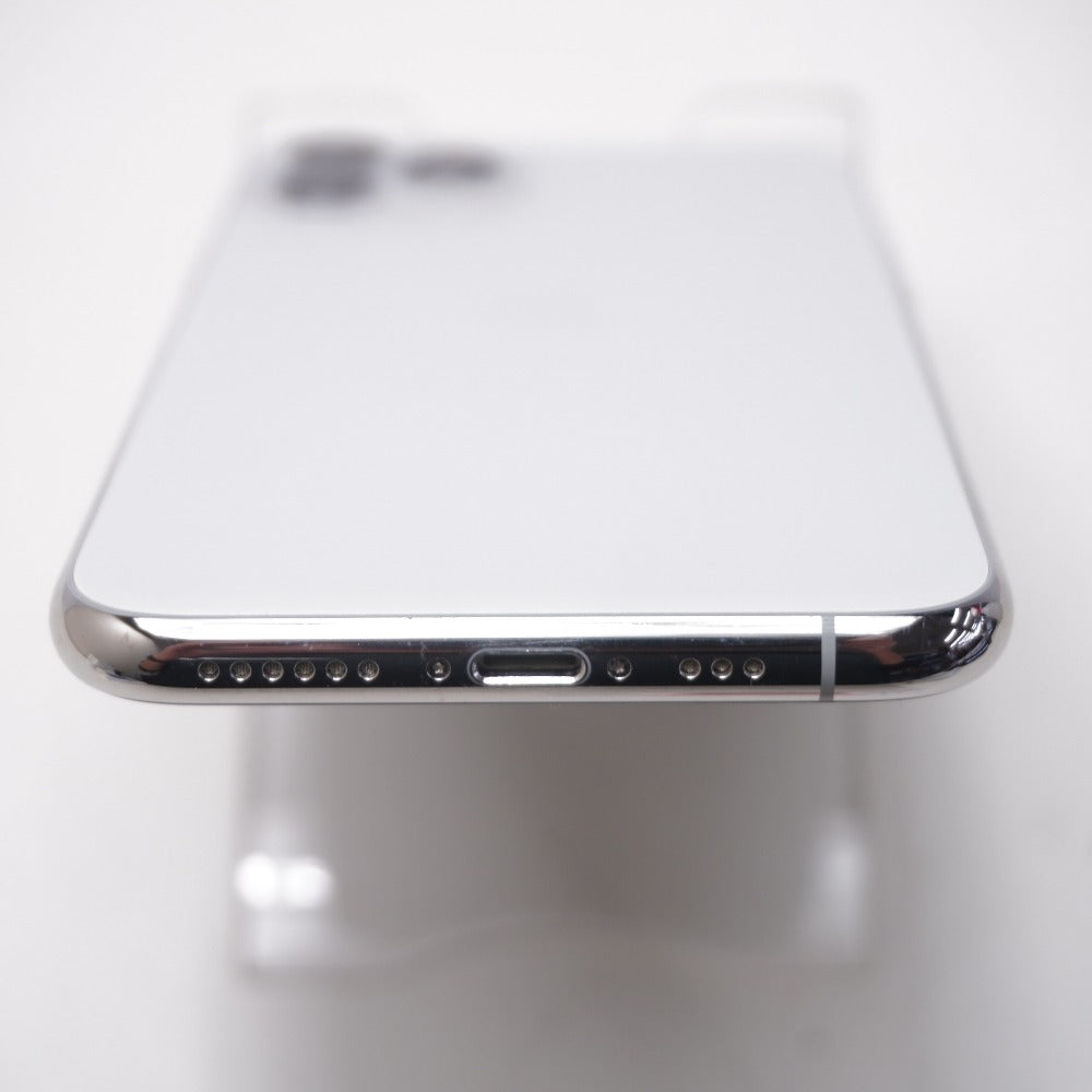 Apple iPhone 11 Pro 64GB シルバー SIMロック解除済み COMP-A3-３