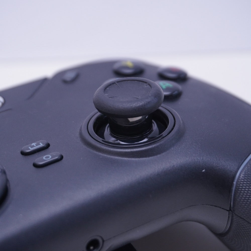 ゲームパッド WOLVERINE V2 CHROMA 有線コントローラー Razer レーザー RZ06-040 ゲーム周辺機器