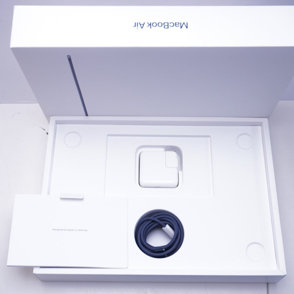 Apple MacBook Air 13.6インチ（2022) (M2/8GB/256GB/バッテリー100％) MLY33J/A