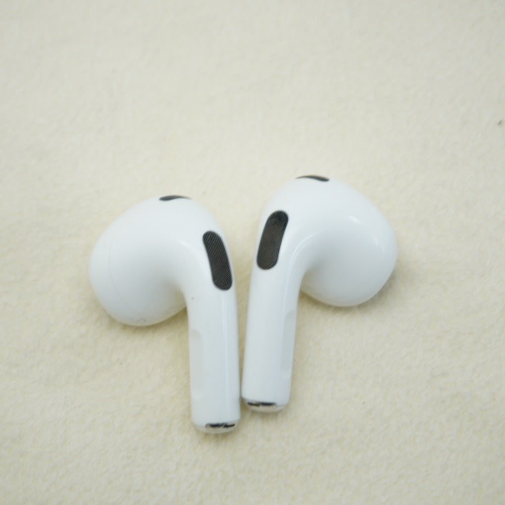 Apple オーディオ機器 AirPods 第3世代 MagSafe充電ケース MME73J/A