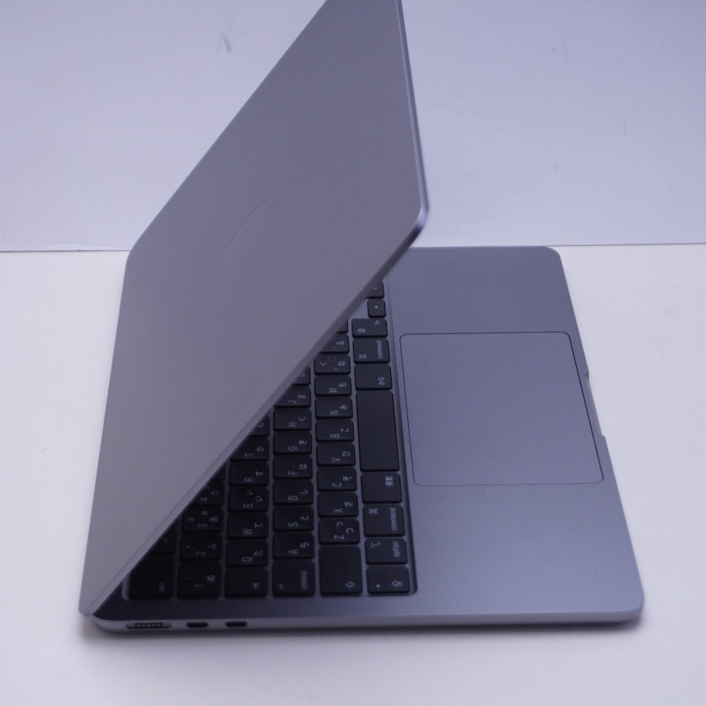Apple M2 MacBook Air 13.6インチ（2022) (M2/8GB/256GB/バッテリー最大容量100％)