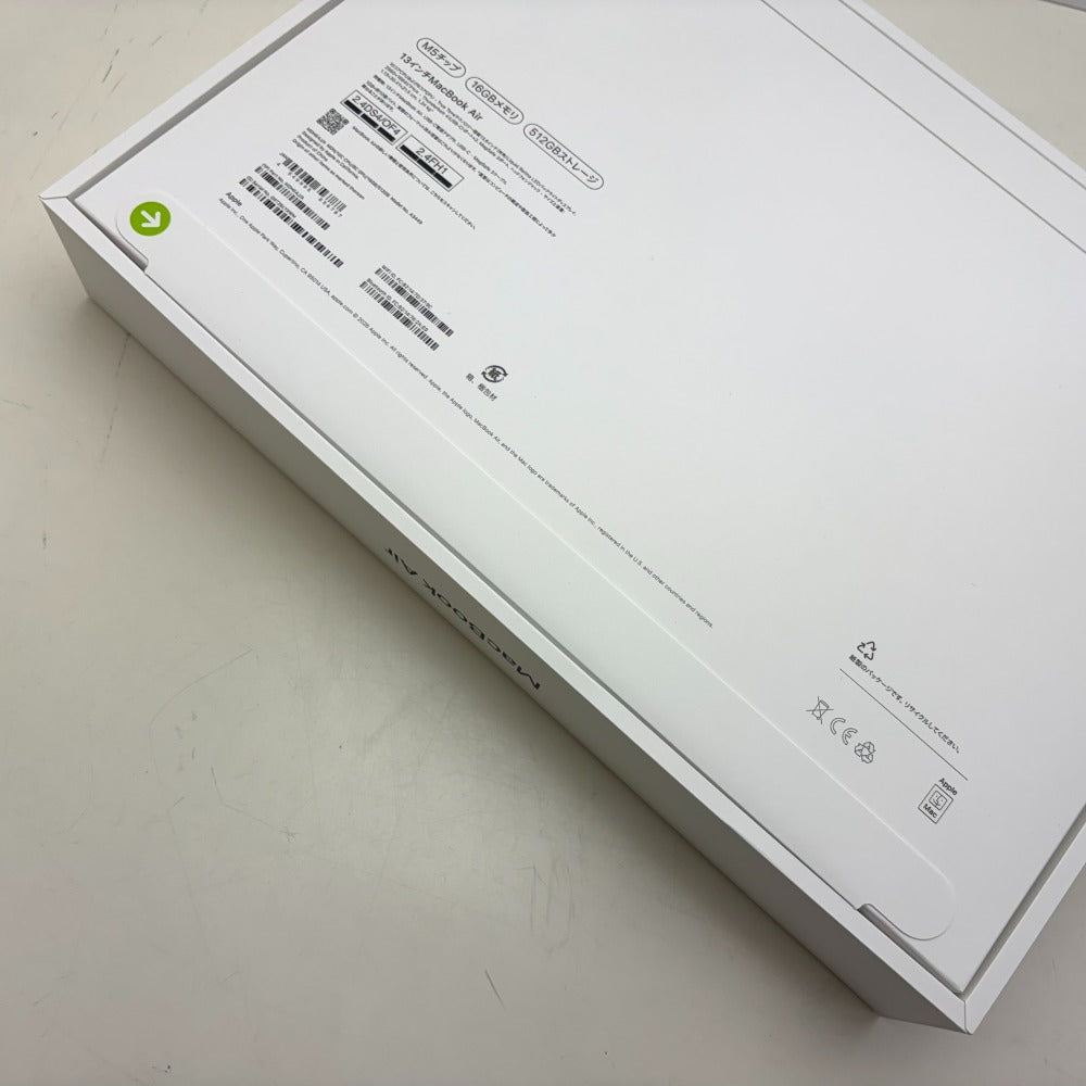 Apple 13インチ MacBook Air M5/16GB/512GB ミッドナイト 2026年モデル MDHE4J/A 未開封品 中古