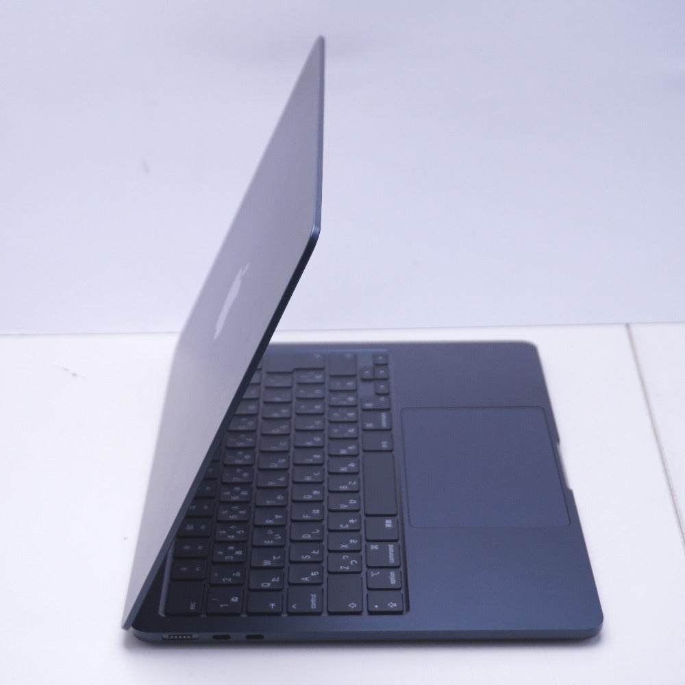 Apple M2 MacBook Air 13.6インチ（2022) (M2/8GB/256GB/バッテリー最大容量95％) MLY33J/A