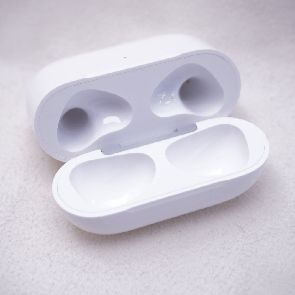 オーディオ機器 エアポッズ Apple AirPods