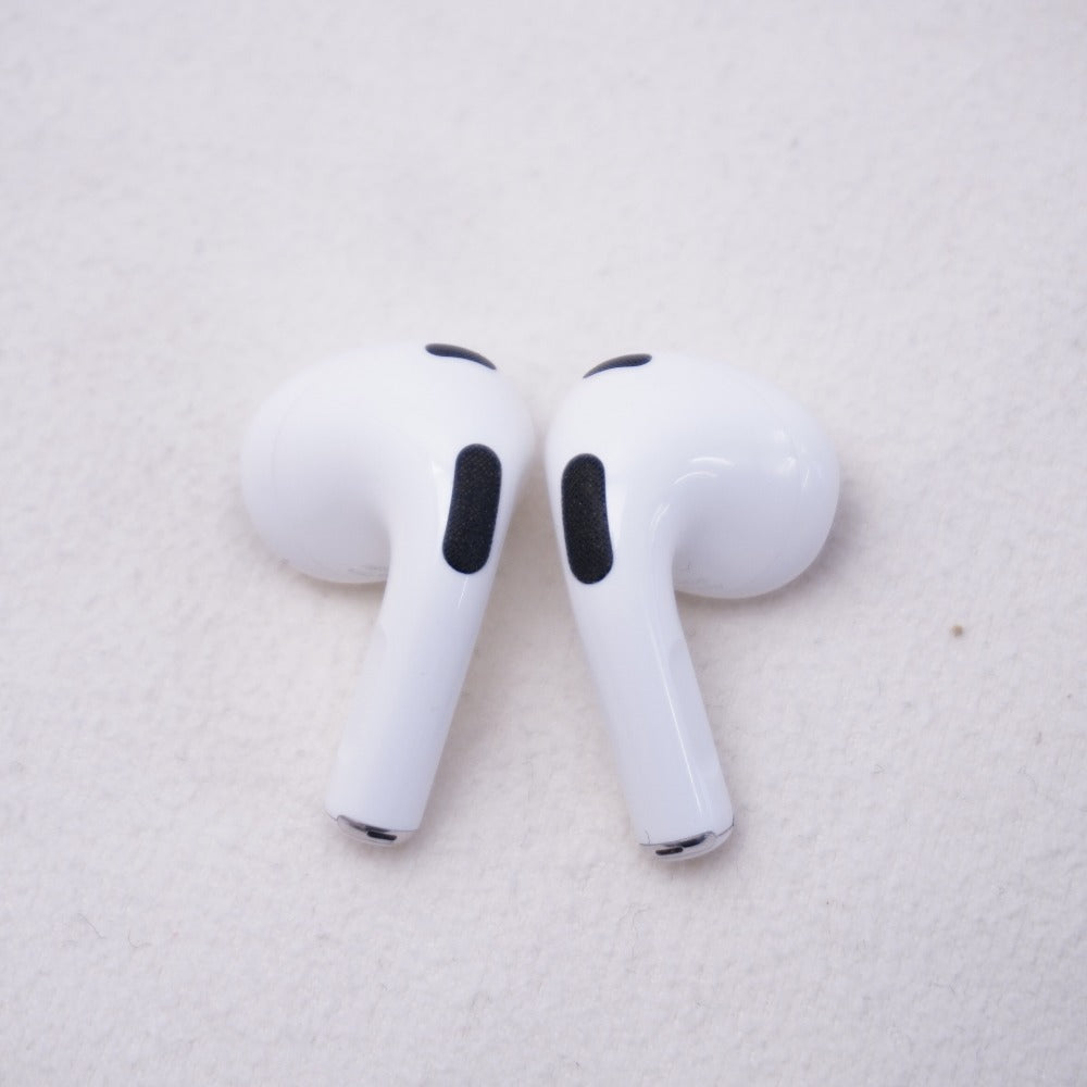Apple オーディオ機器 AirPods 第3世代 MagSafe対応