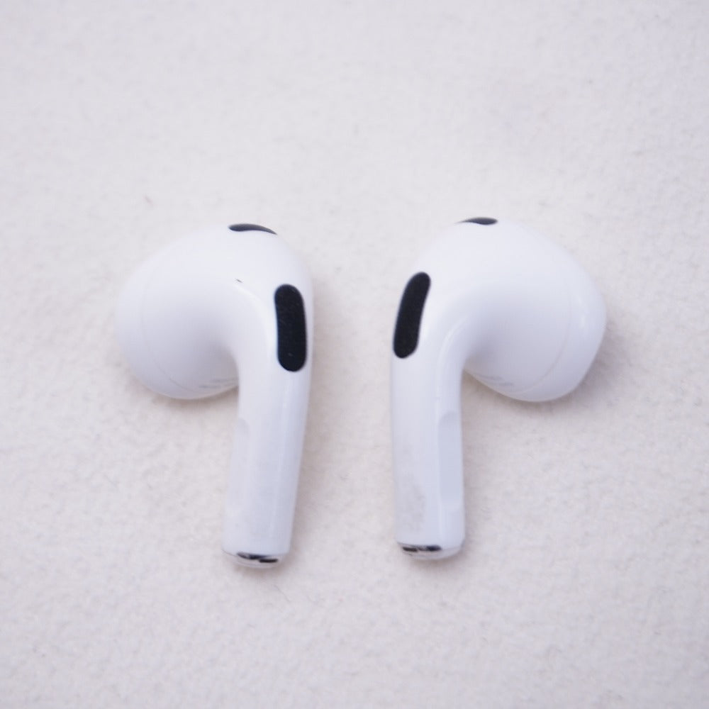 Apple オーディオ機器 AirPods 第3世代 Lightning充電ケース付属