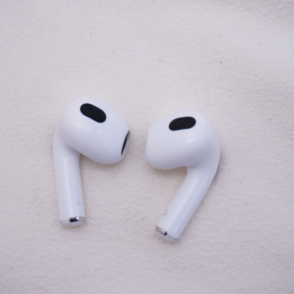 Apple オーディオ機器 AirPods 第3世代 MagSafe対応