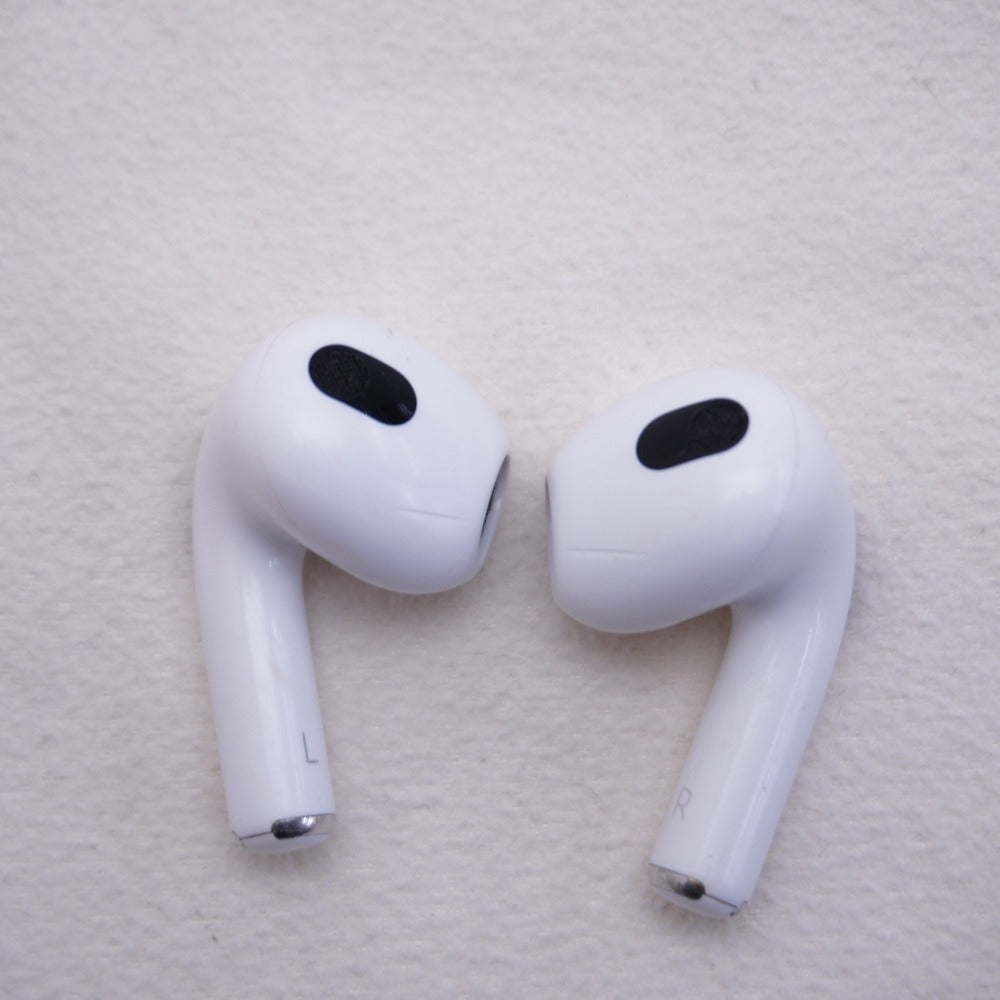 Apple オーディオ機器 AirPods 第3世代 MagSafe対応