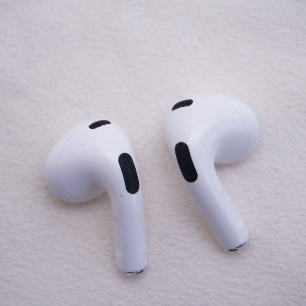 Apple オーディオ機器 AirPods 第3世代 MagSafe対応