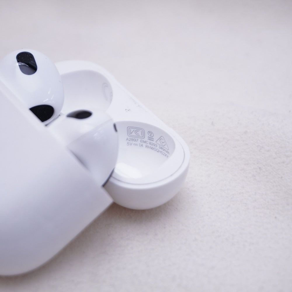 オーディオ機器 エアポッズ Apple AirPods