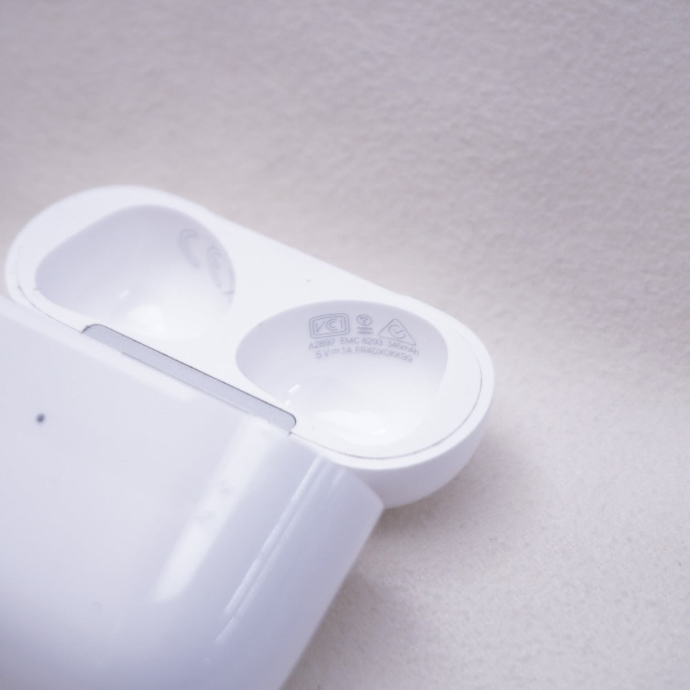 オーディオ機器 エアポッズ Apple AirPods