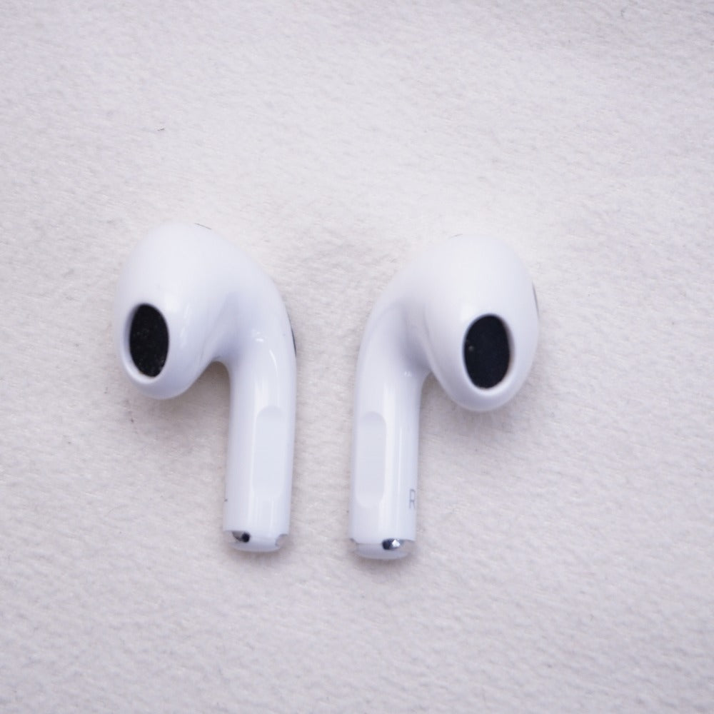 Apple オーディオ機器 AirPods 第3世代 Lightning充電ケース付属