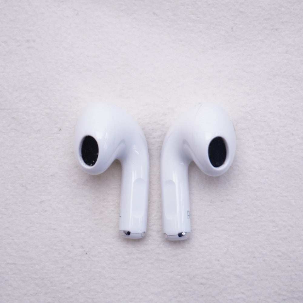Apple オーディオ機器 AirPods 第3世代 Lightning充電ケース付属