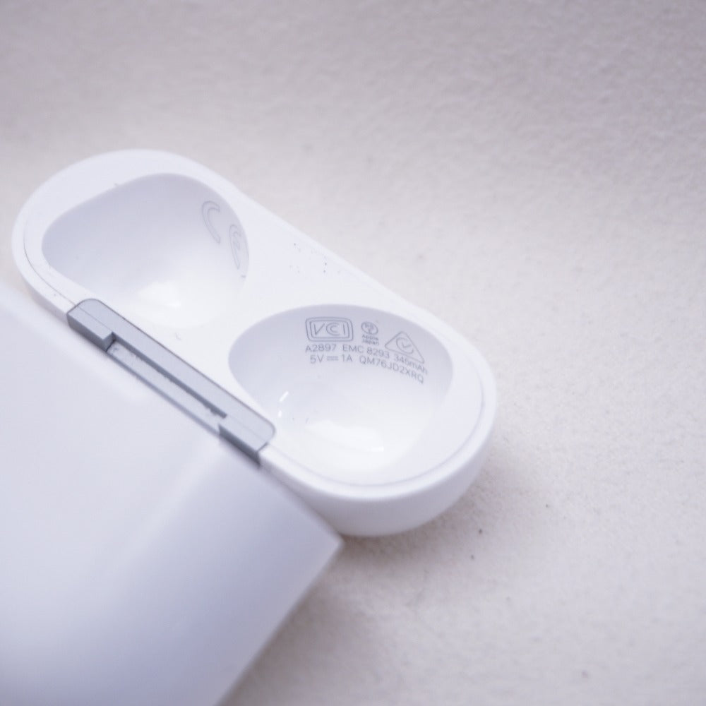 オーディオ機器 エアポッズ Apple AirPods