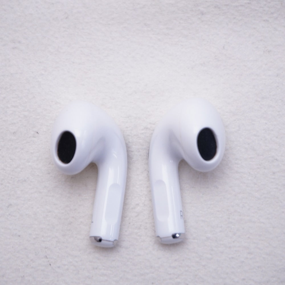 Appleオーディオ機器 AirPods 第3世代 Lightning充電ケース付属