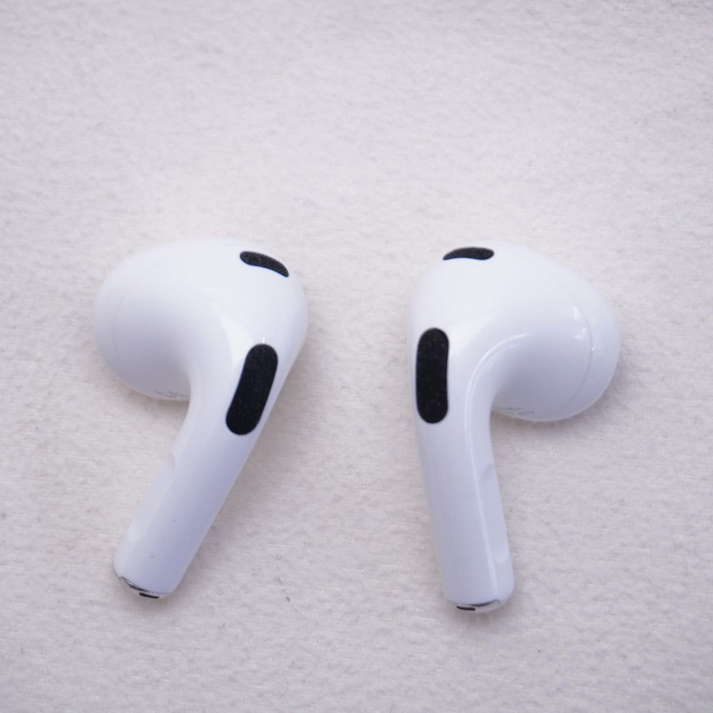 Appleオーディオ機器 AirPods 第3世代 Lightning充電ケース付属