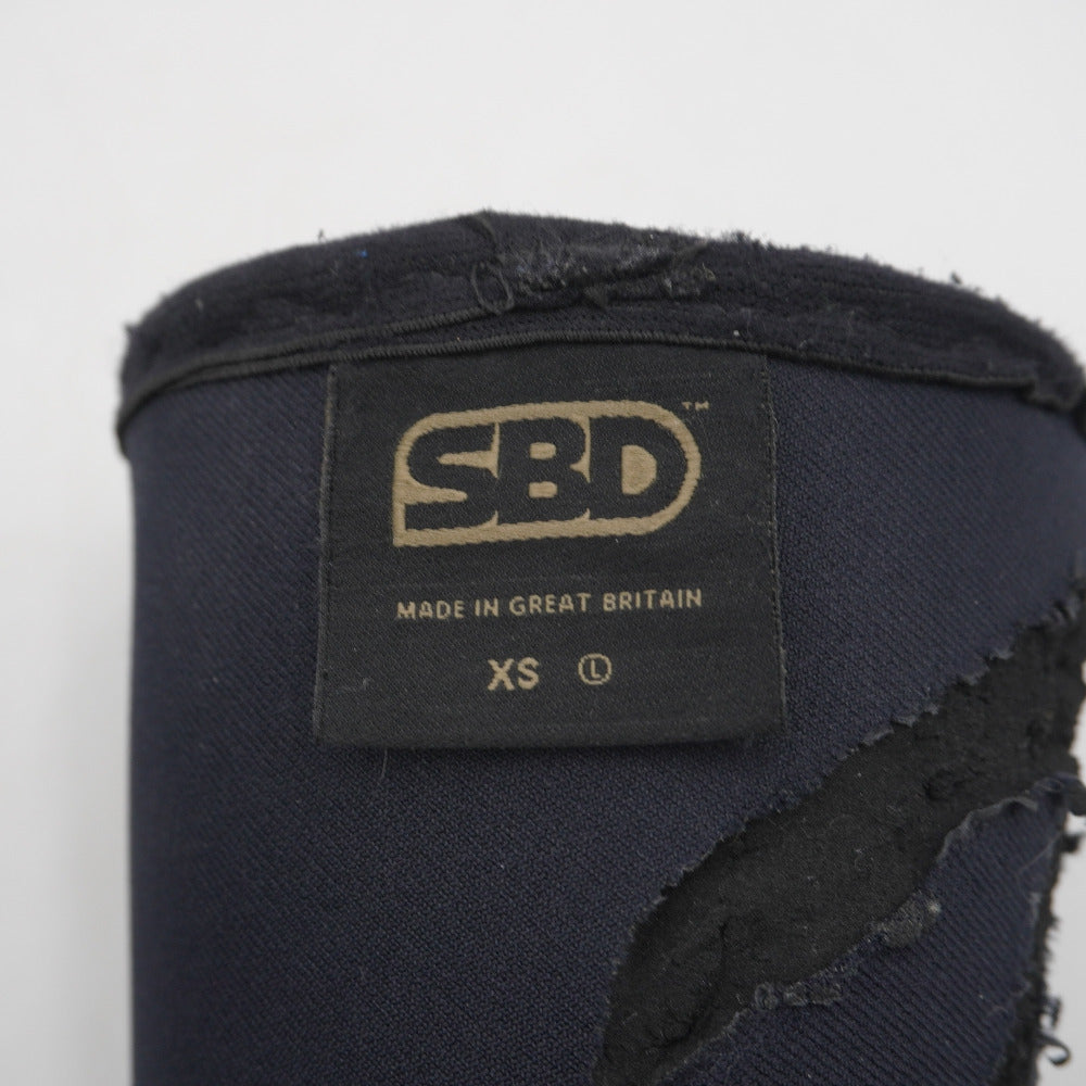 SBD Apparel (エスビーディー) ニースリーブ エンデュア XSサイズ 左側裂け・右膝イタミあり