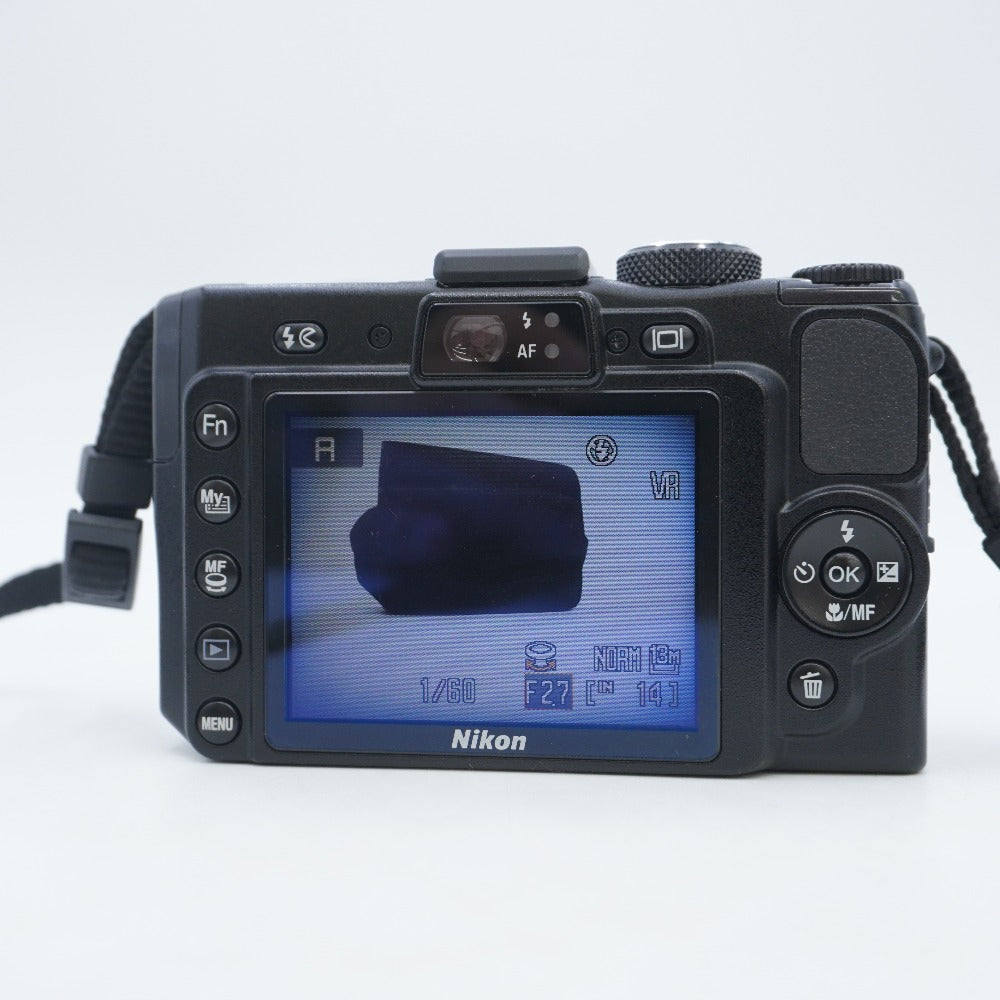 Nikon COOLPIX ニコン クールピクス Nikon CoolPix p6000 1350万画素 光学4倍ズーム 訳アリ