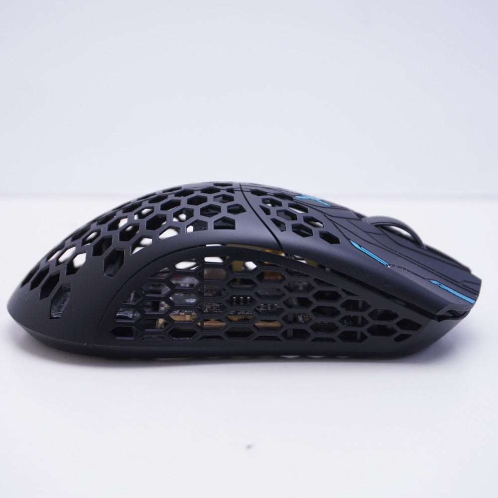 ゲーミングマウス finalmouse ultralightX phantom lion