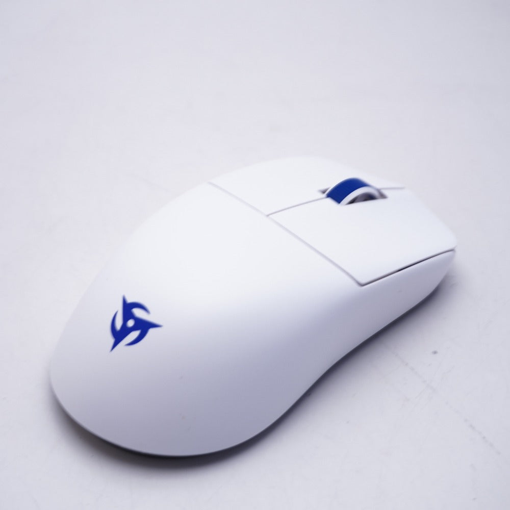 ゲーミングマウス ninjutso sora v2 white
