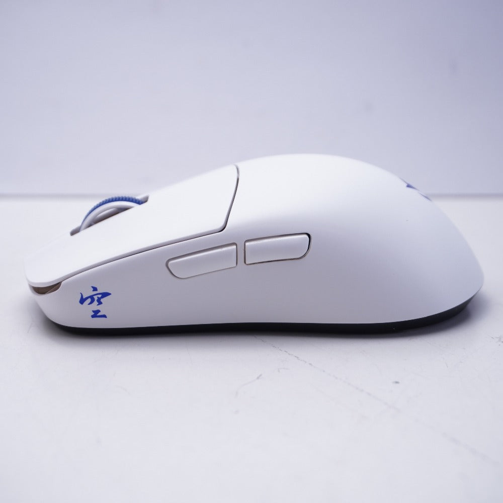 ゲーミングマウス ninjutso sora v2 white