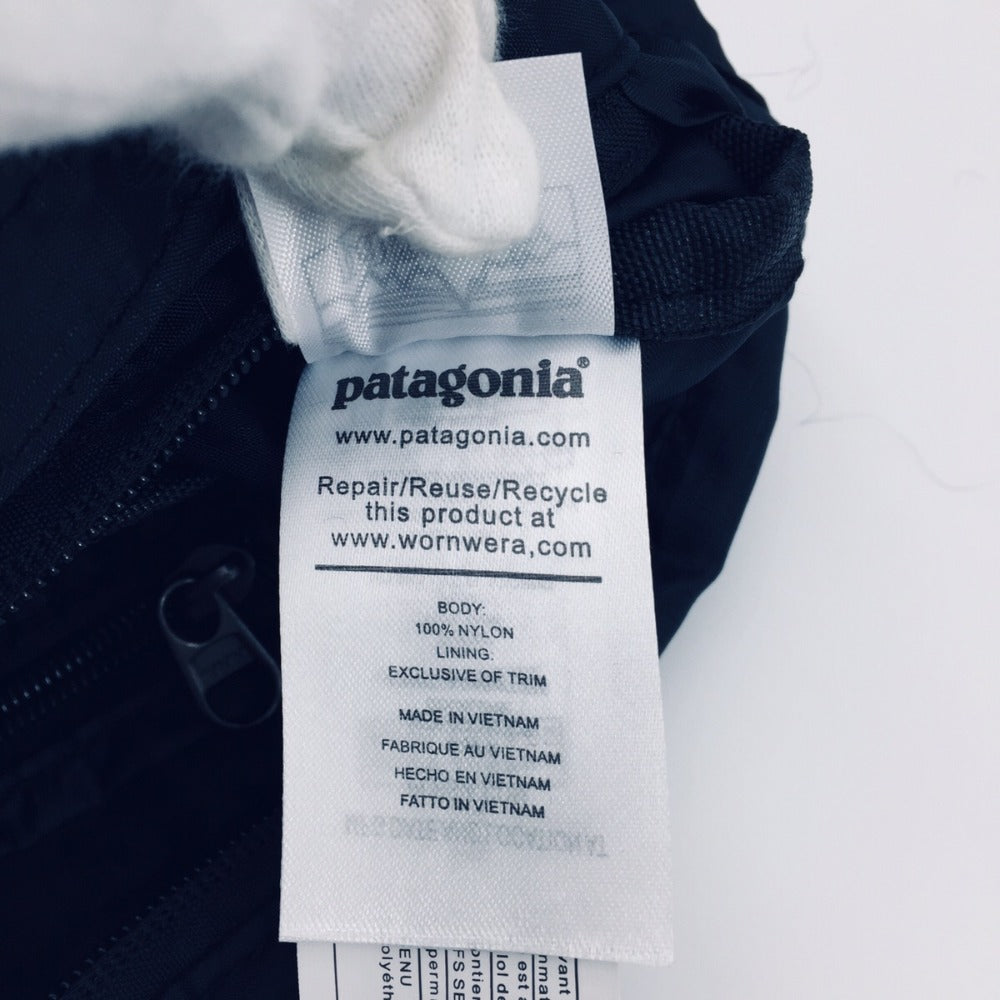 patagonia (パタゴニア) ショルダーバッグ Patagonia ライトウェイ トラベル クーリエ ショルダーバッグ　ブラック　48813 48813 未使用品