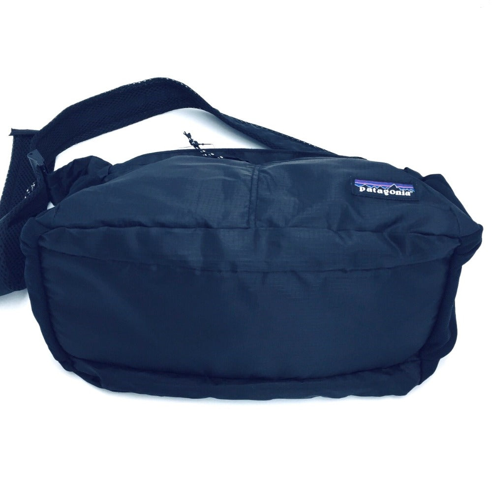 patagonia (パタゴニア) ショルダーバッグ Patagonia ライトウェイ トラベル クーリエ ショルダーバッグ　ブラック　48813 48813 未使用品