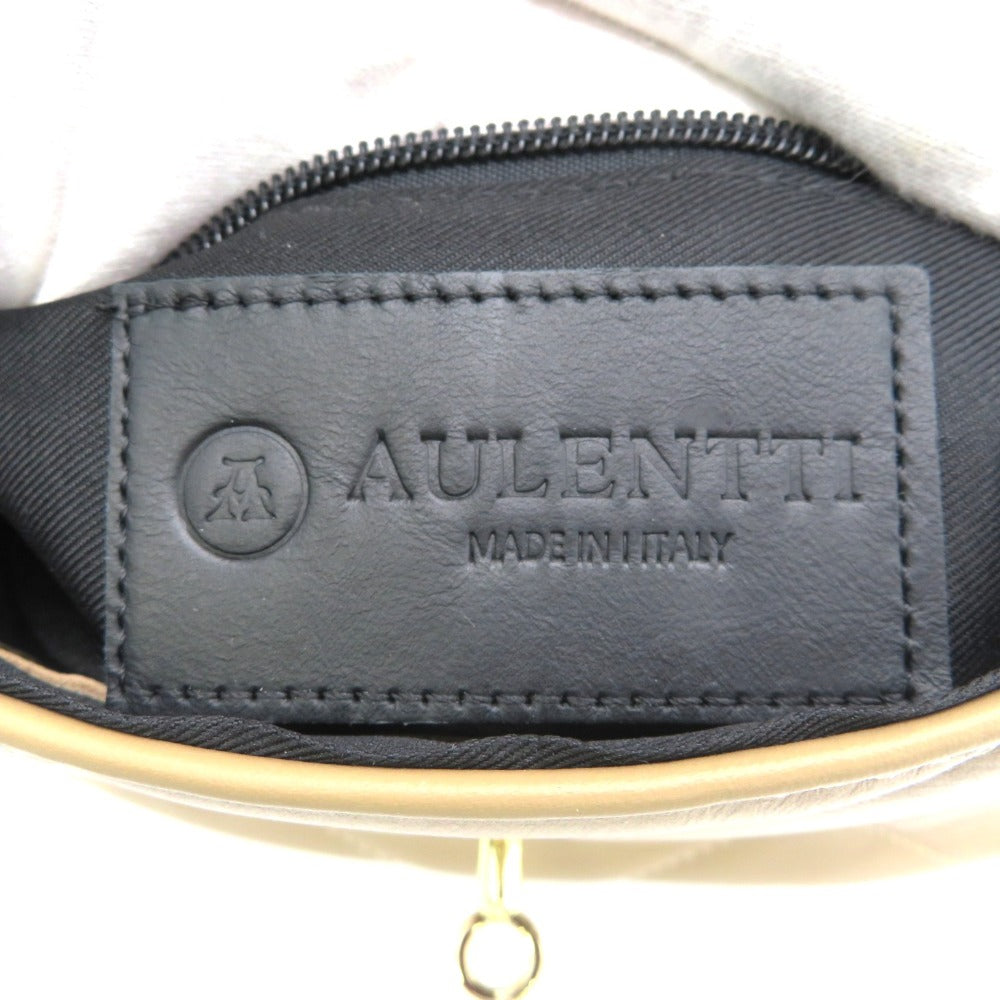 AULENTTI (オウレンティ) ショルダーバッグ AULENTTI　キルティング チェーンショルダーバッグ　ベージュ 美品