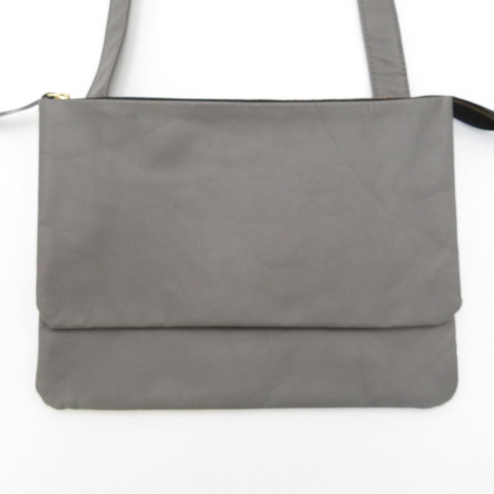 ショルダーバッグ