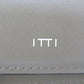 iTTi (イッチ) 二つ折り財布 ITTI　CRISTY VERY COMPACT WLT .5 / DIPLO FJORD　二つ折り財布　トープ　 美品