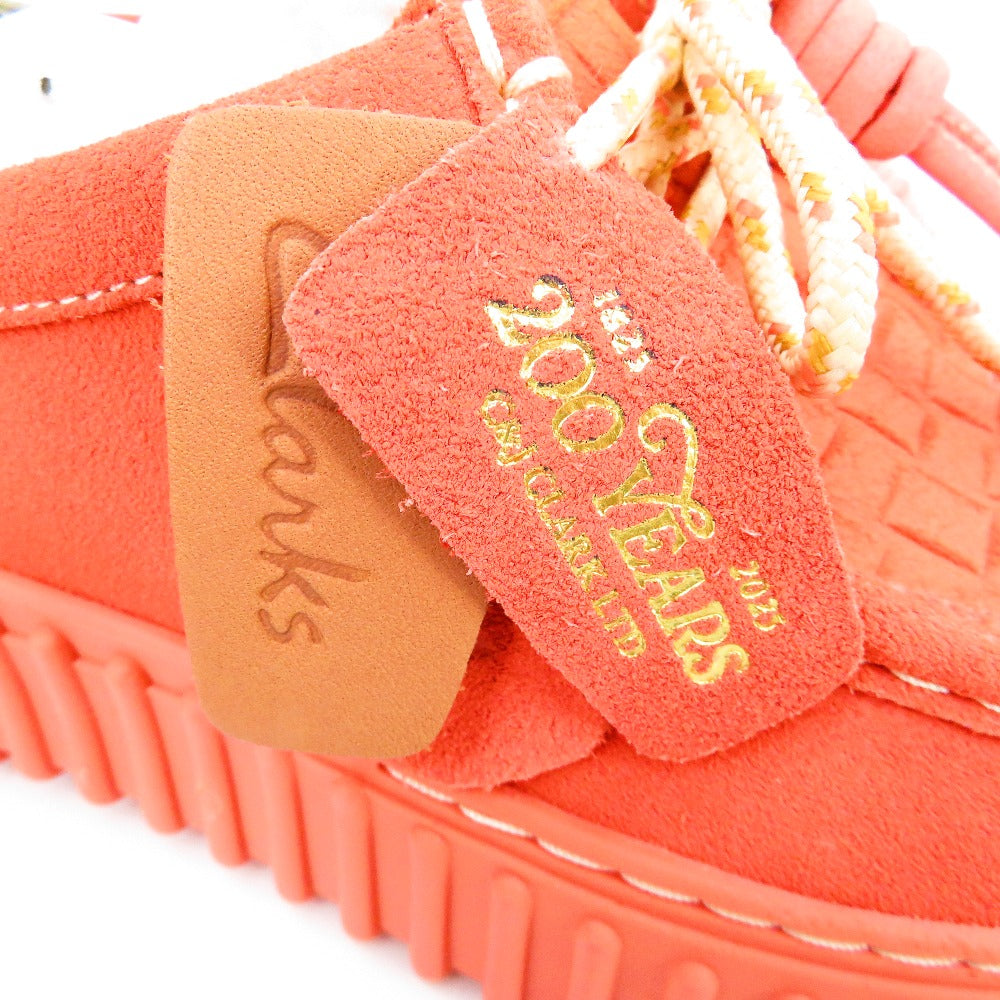 Clarks (クラークス) レザーシューズ Clarks　ワラビー torhill Bee　コーラル スエード　23.5cm 長さ27cm 未使用品