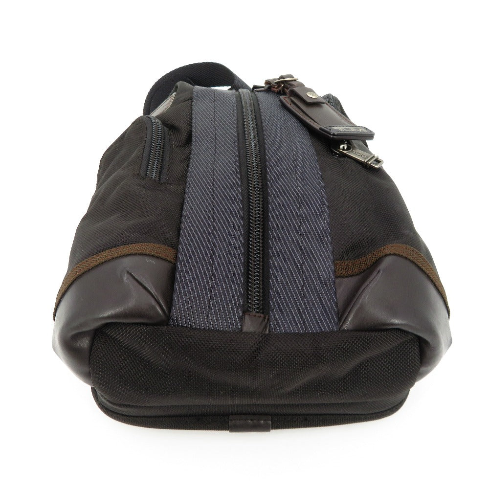TUMI (トゥミ) ボディバッグ TUMI　ボディバッグ　ALPHABRAVO モントレースリング　ショルダーバッグ　ブラック　22318HK2 美品