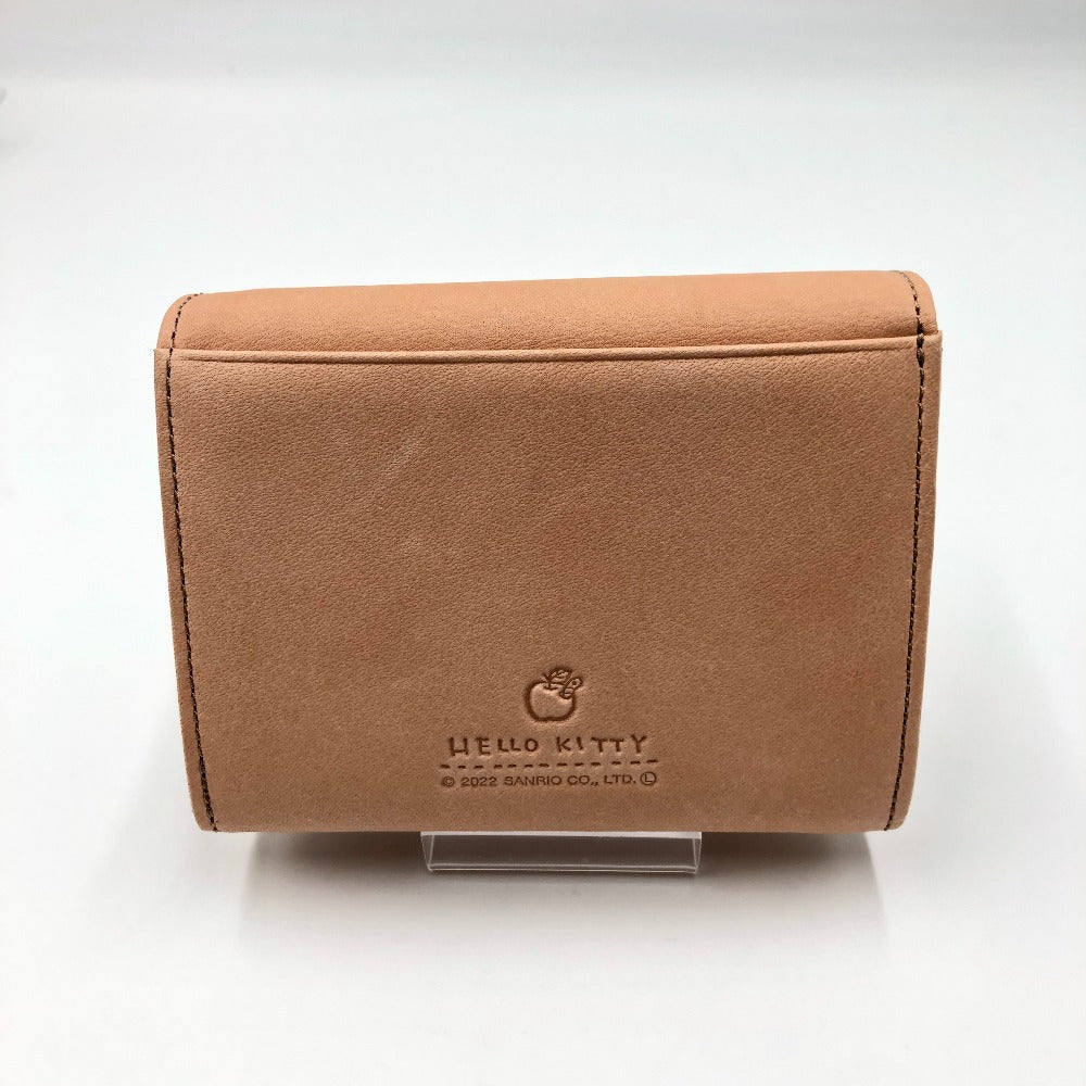 ハロー キティ　二つ折り　財布 キャラクターグッズ 未開封品