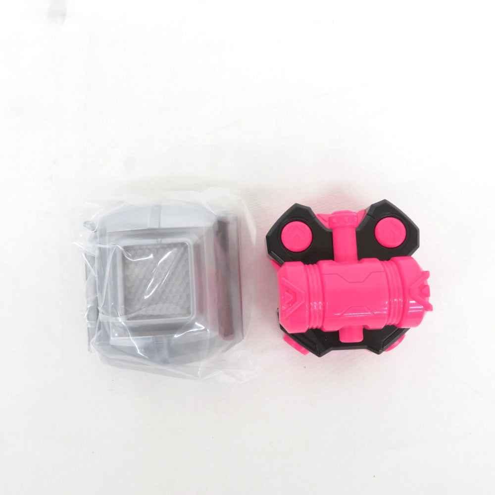 仮面ライダーギーツ 変身ベルト DXデザイアドライバー＆ゾンビレイズバックル＆レイズバックルホルダー BANDAI バンダイ