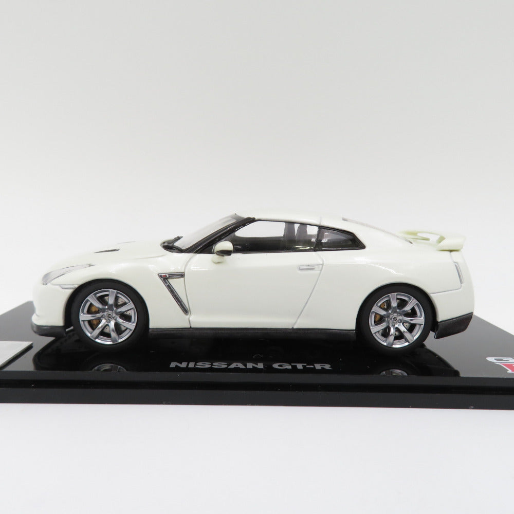 1/43 ニッサン GT-R R35 ボンネット トランク開閉モデル ホワイト 限定